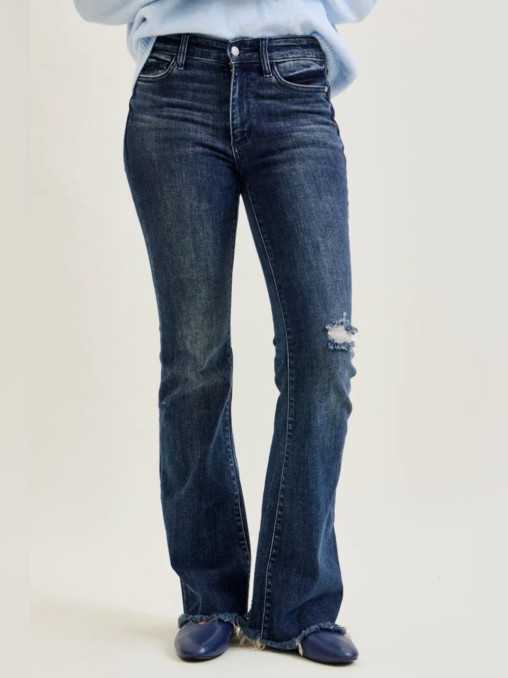 NWT Judy Blue Flare and Destroy Medium Rise Fray Hem - Picture 4 of 5